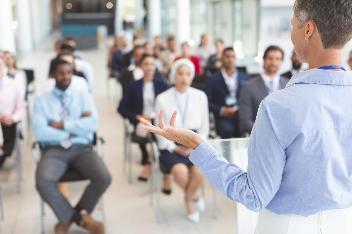 How Professionals Use Hypnosis Skills for Leadership Success
