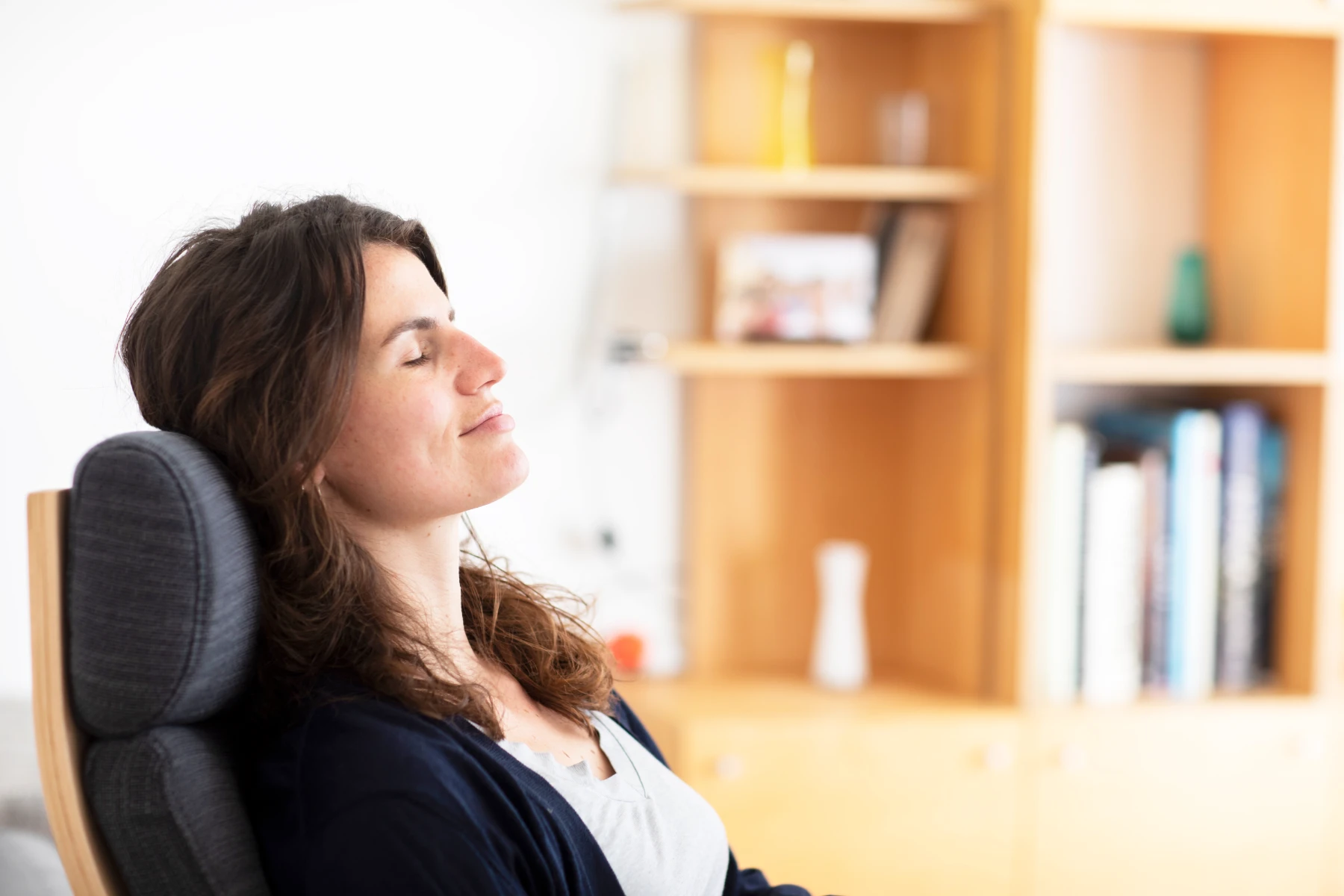 What You Actually Learn in a Hypnosis Training Program in Canada